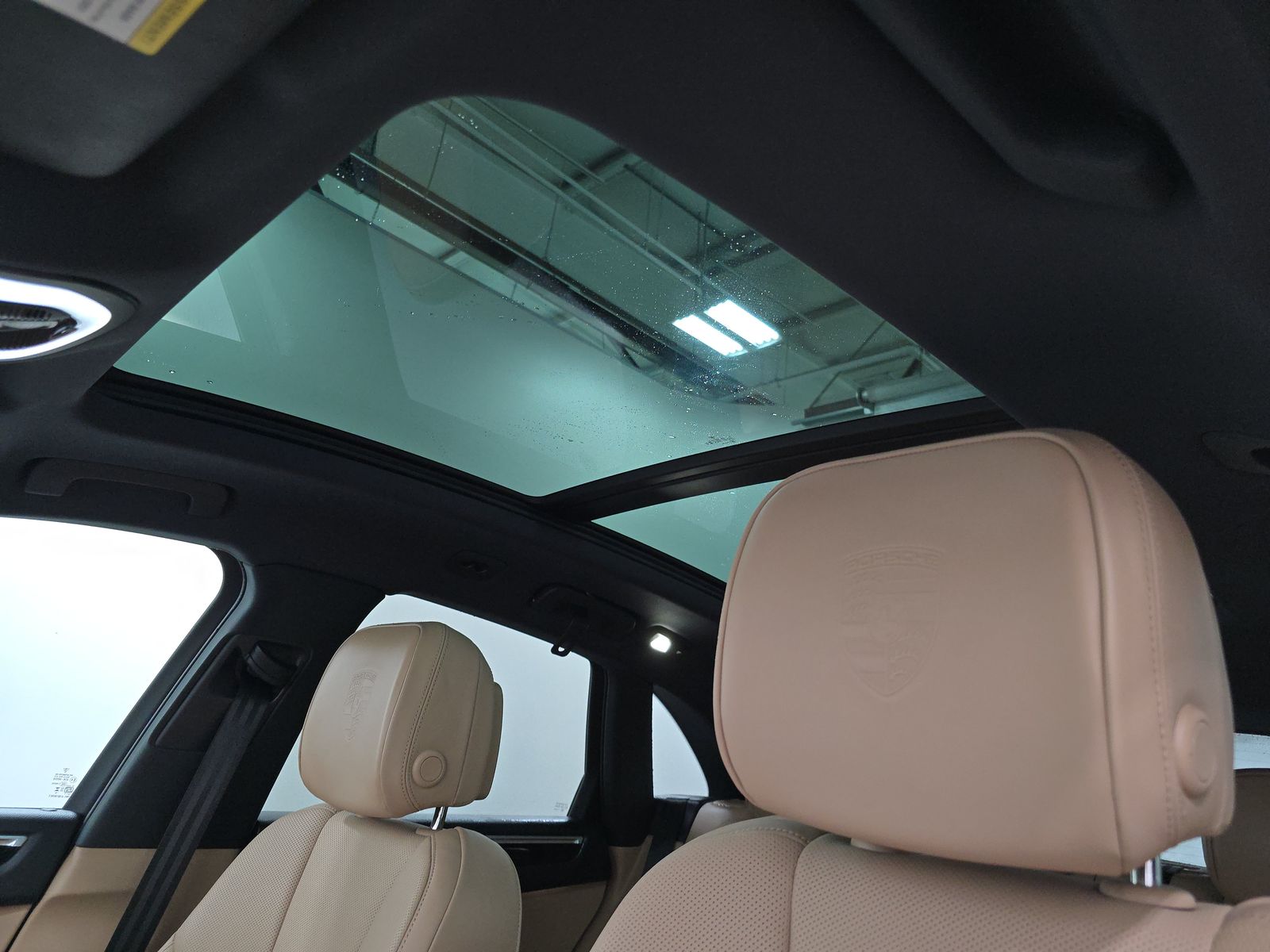 2023 Porsche Macan Base AWD