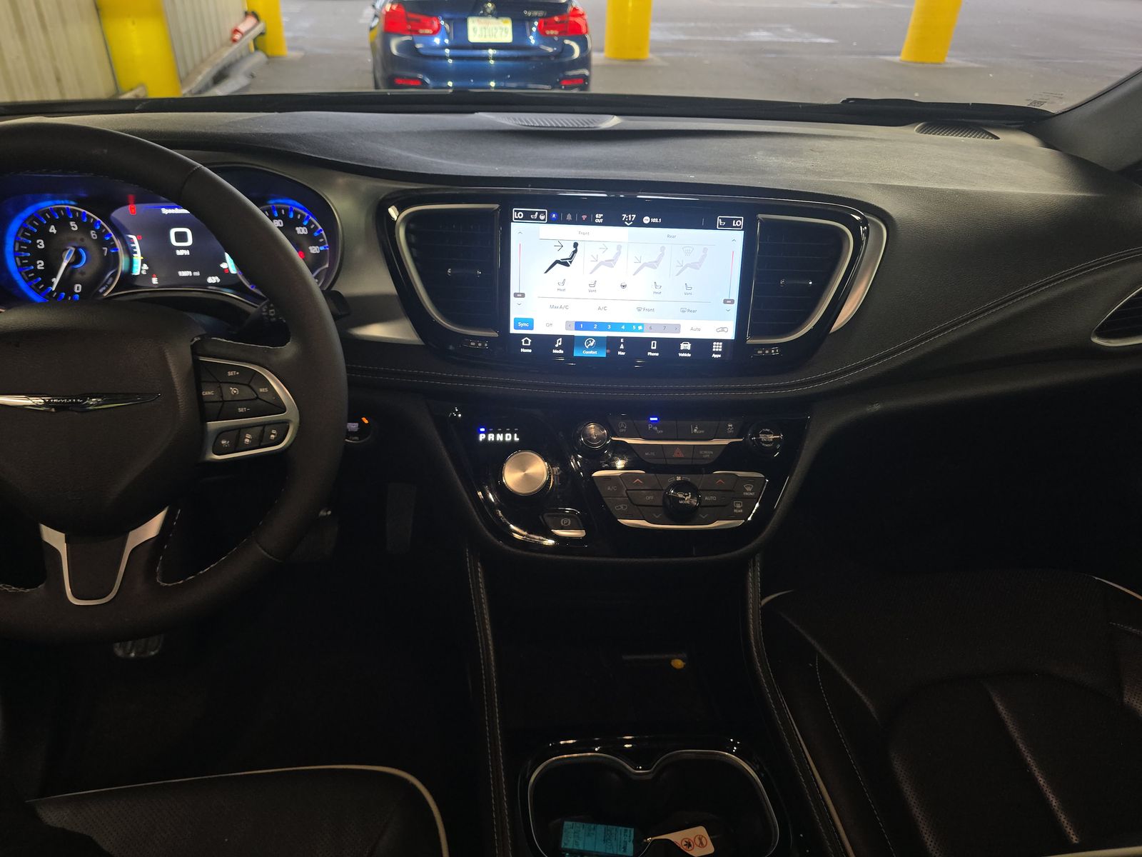 2026 Chrysler Pacifica Limited FWD