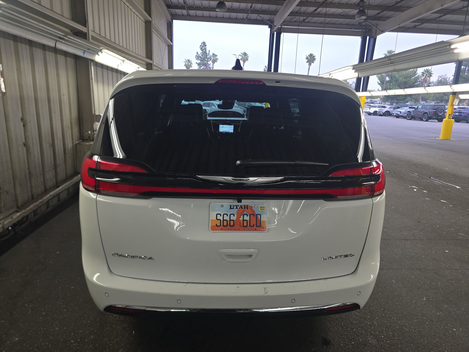 2026 Chrysler Pacifica Limited FWD