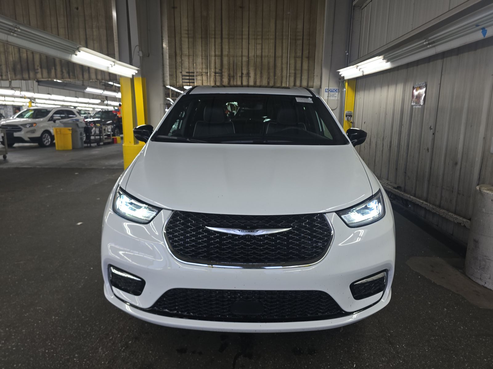 2026 Chrysler Pacifica Limited FWD