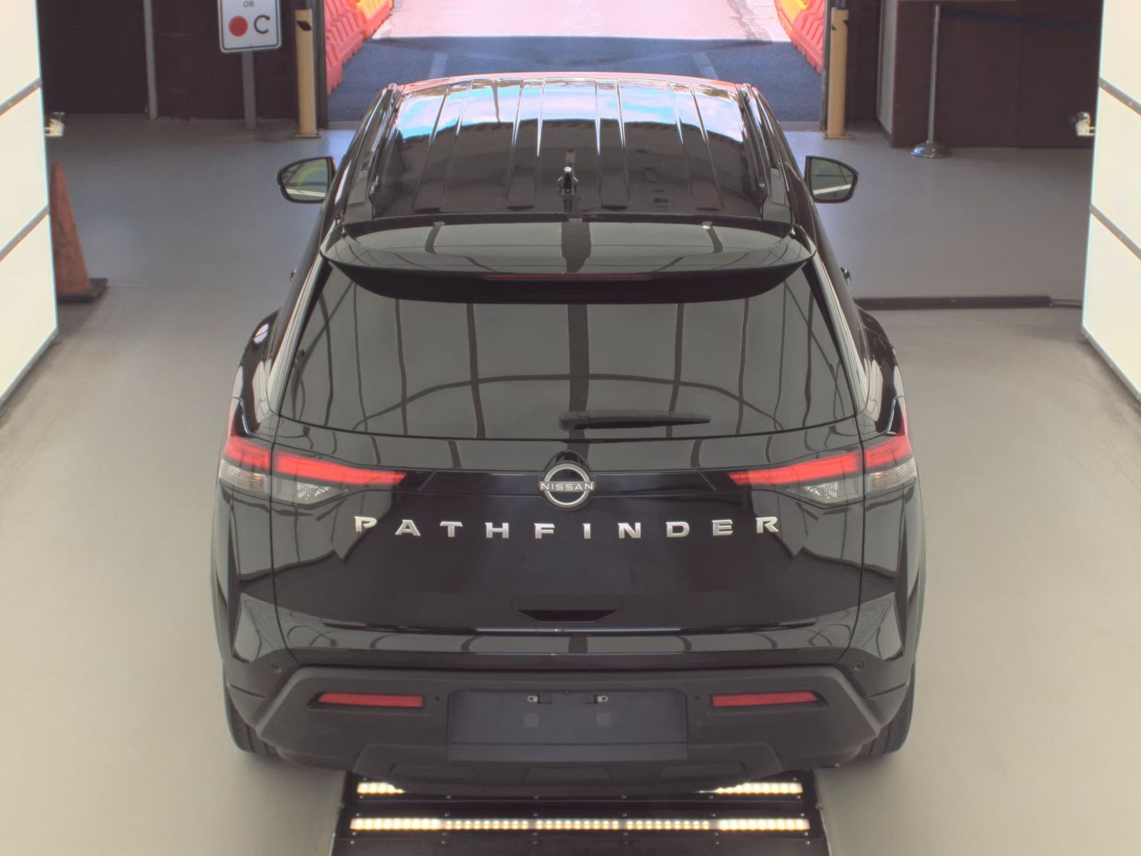 2025 Nissan Pathfinder SV FWD