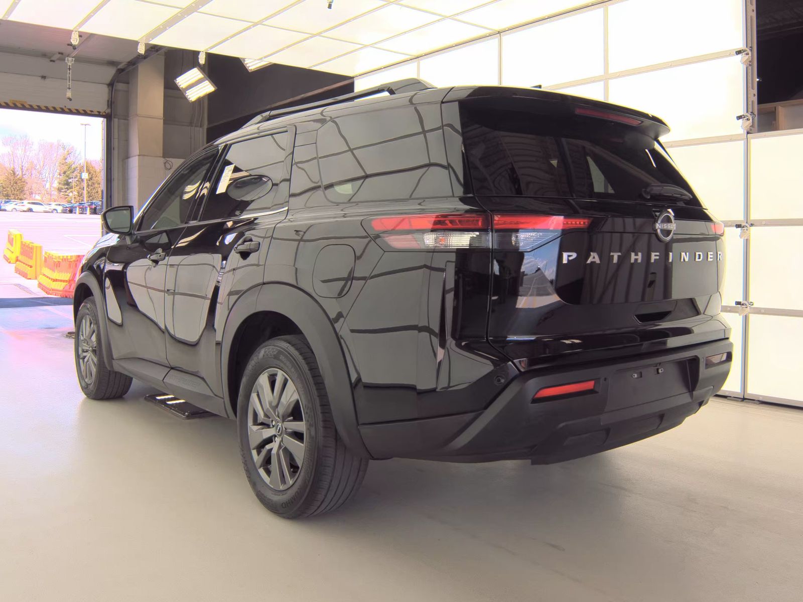 2025 Nissan Pathfinder SV FWD