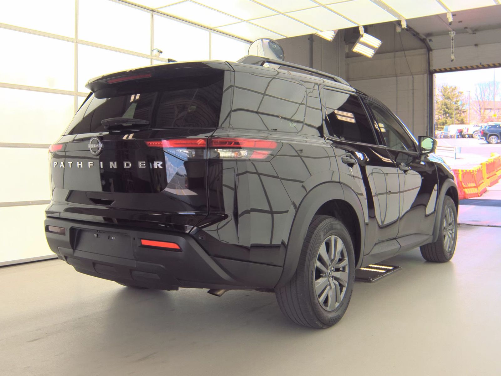 2025 Nissan Pathfinder SV FWD