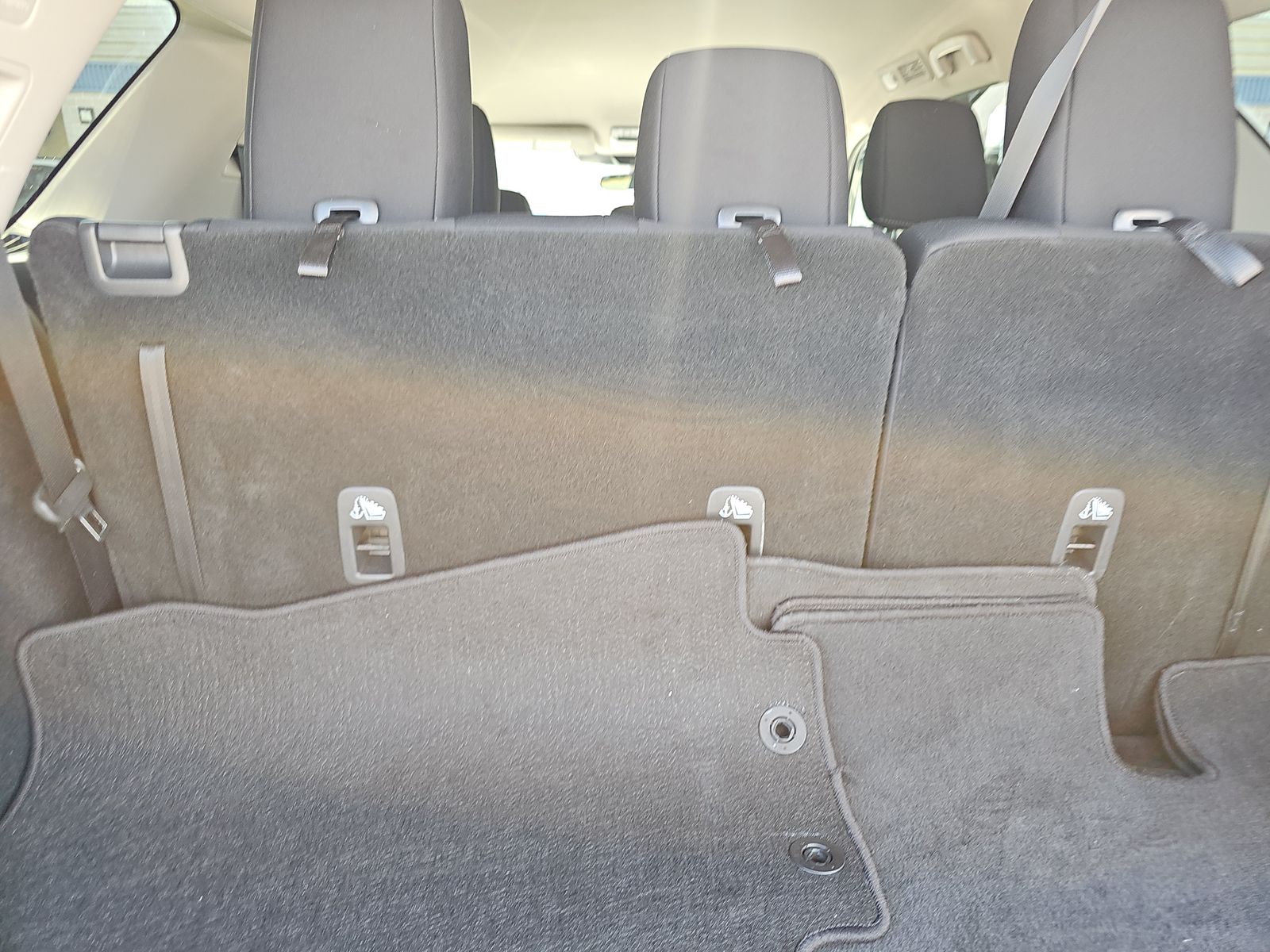 2025 Nissan Pathfinder SV FWD