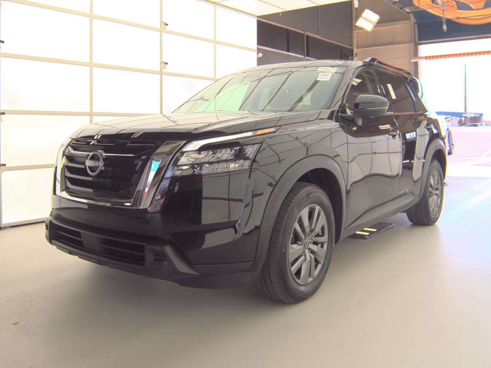 2025 Nissan Pathfinder SV FWD