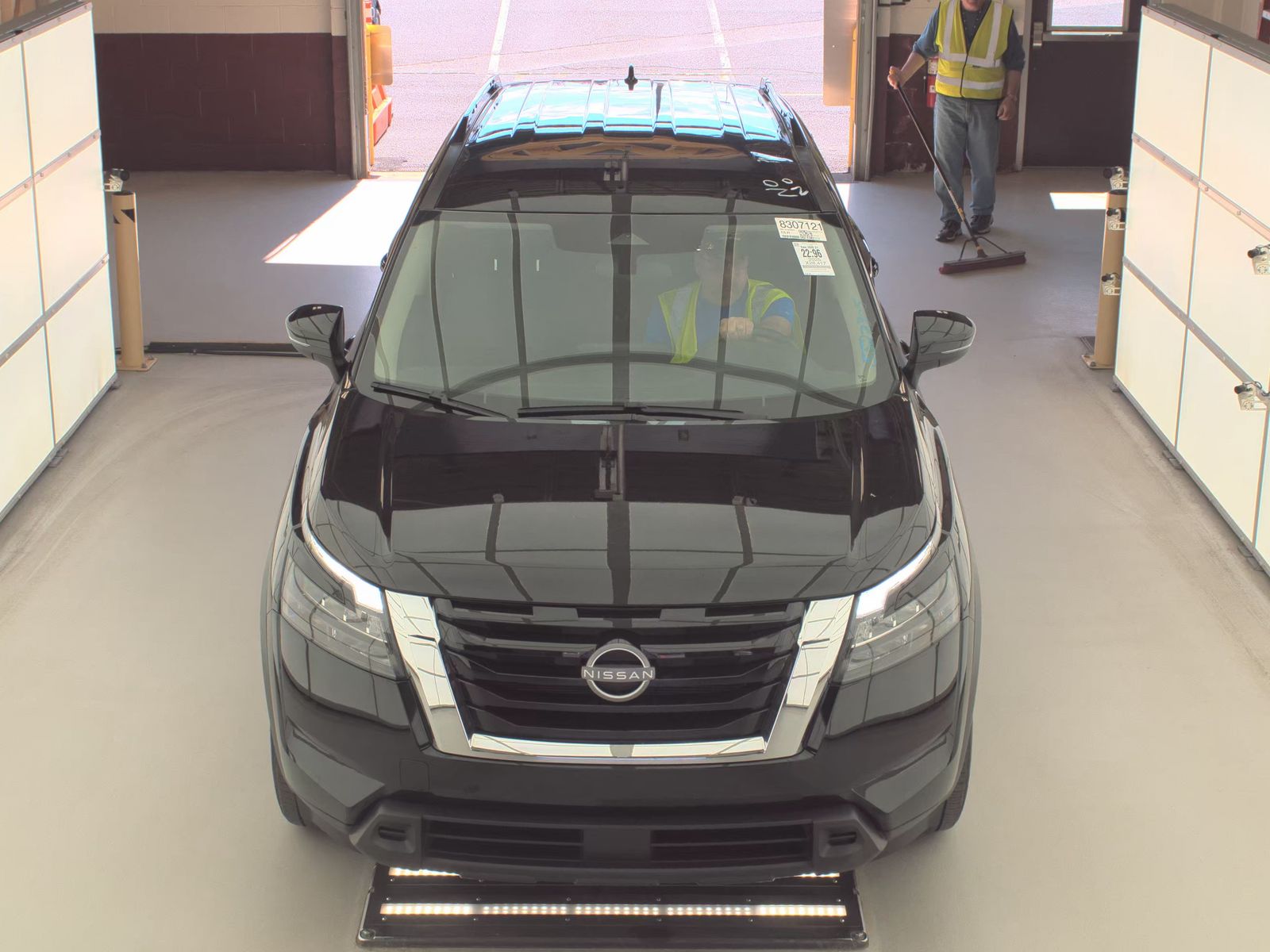 2025 Nissan Pathfinder SV FWD