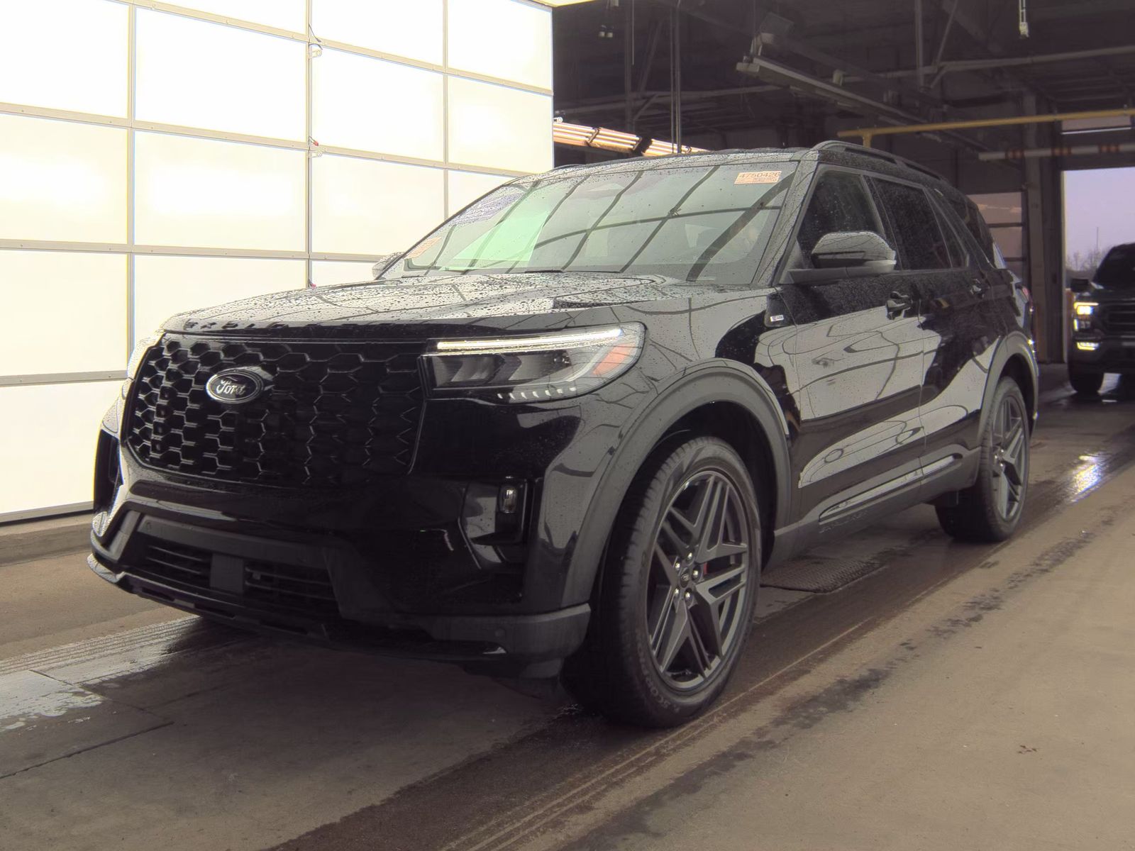 2025 Ford Explorer ST-Line AWD