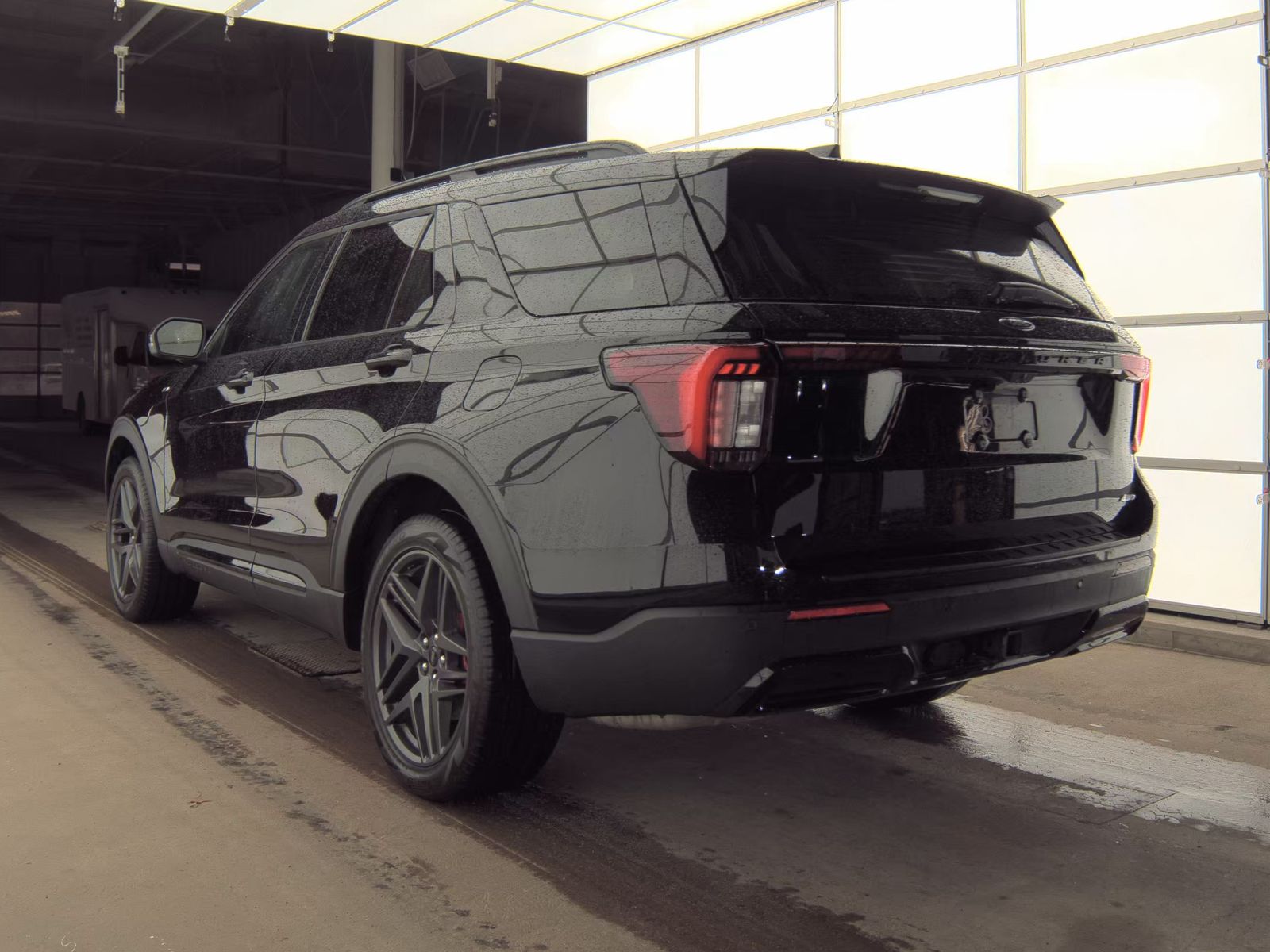 2025 Ford Explorer ST-Line AWD