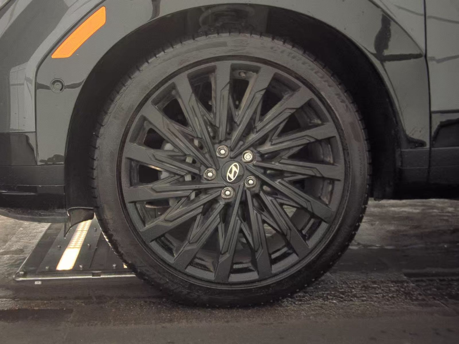 HYUNDAI CALLIGRAPH - 10