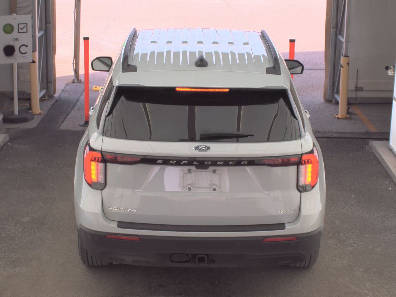 2025 Ford Explorer Active AWD