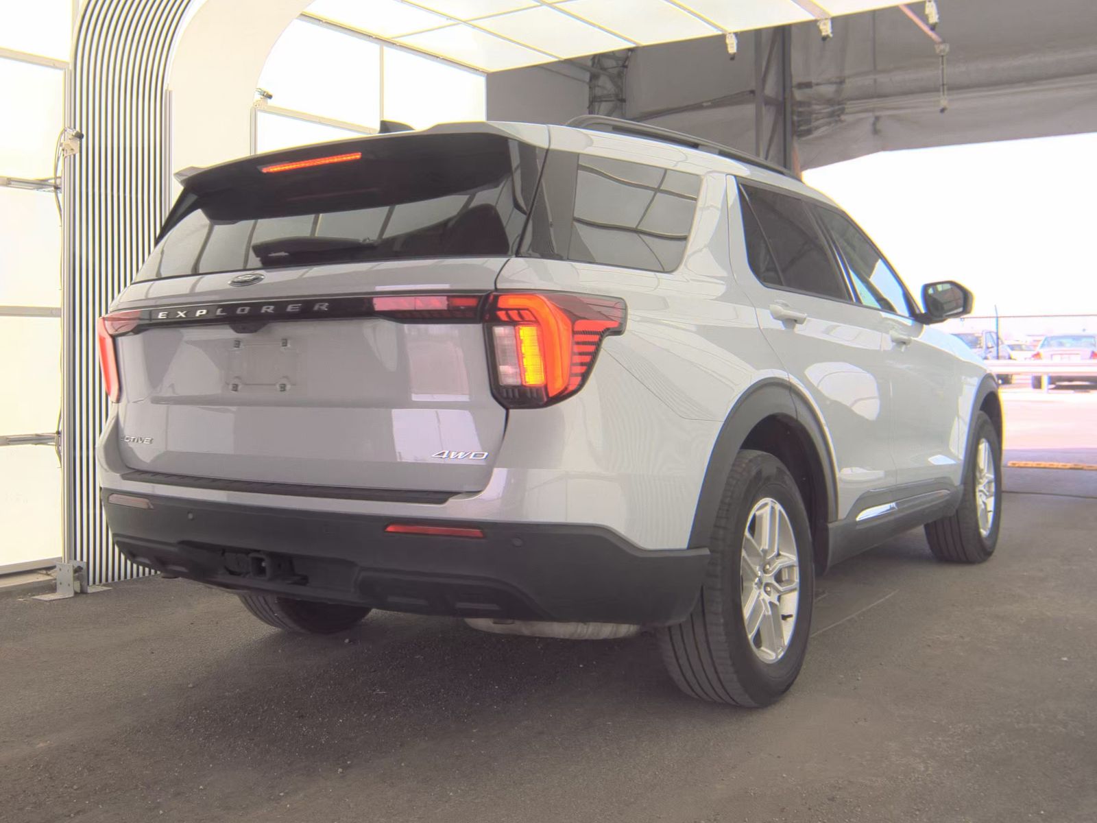 2025 Ford Explorer Active AWD