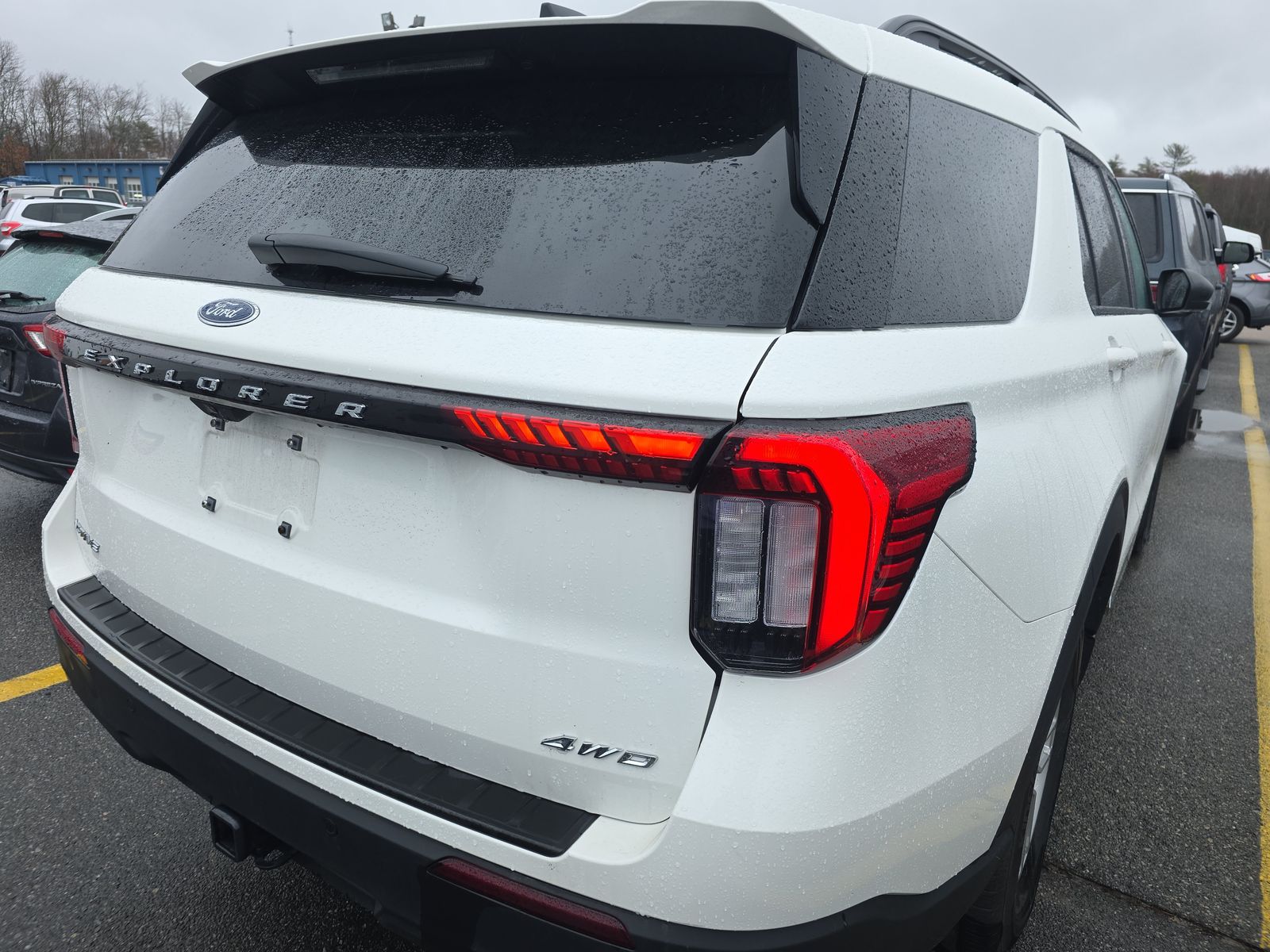 2025 Ford Explorer Active AWD