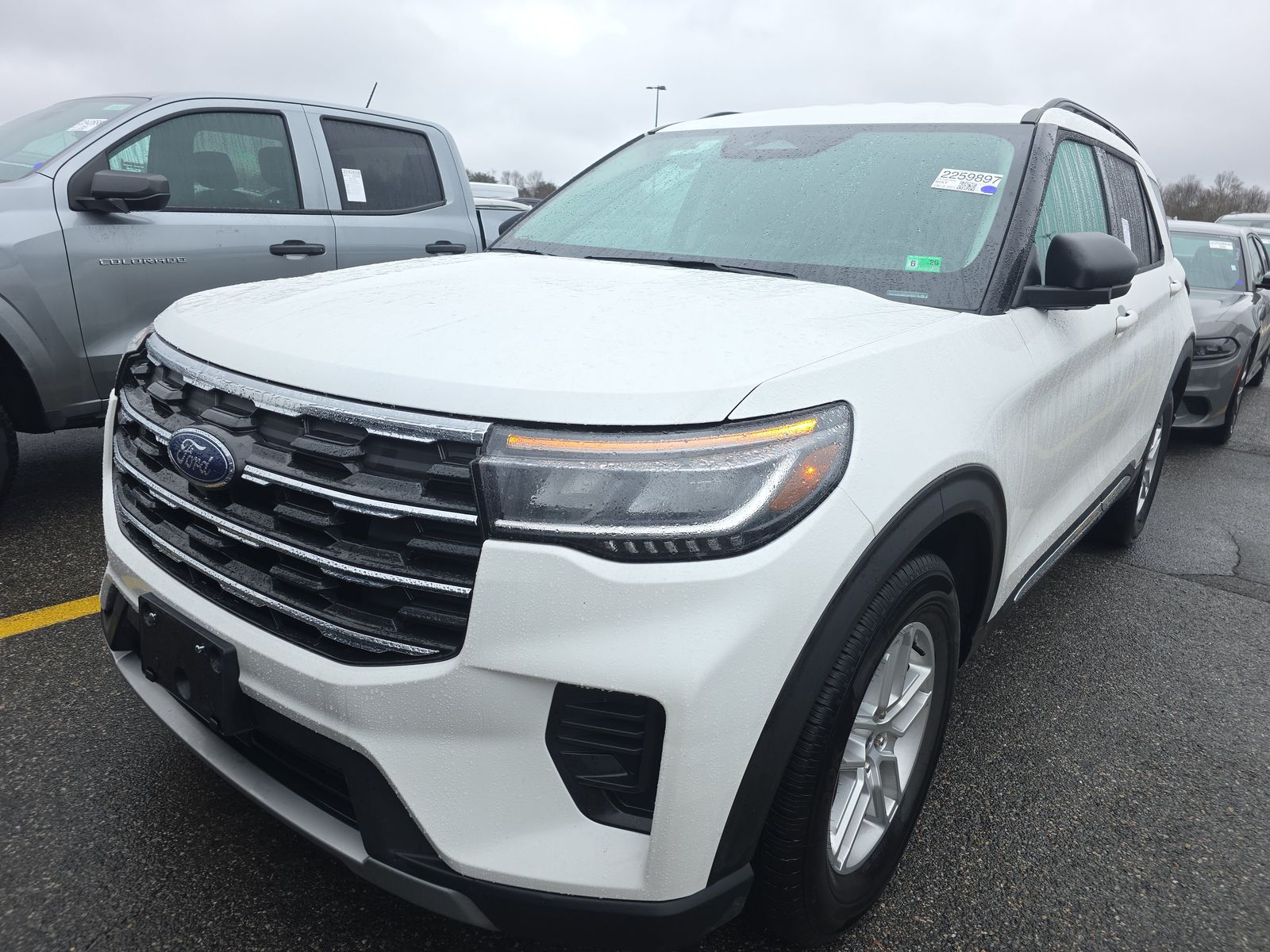 2025 Ford Explorer Active AWD