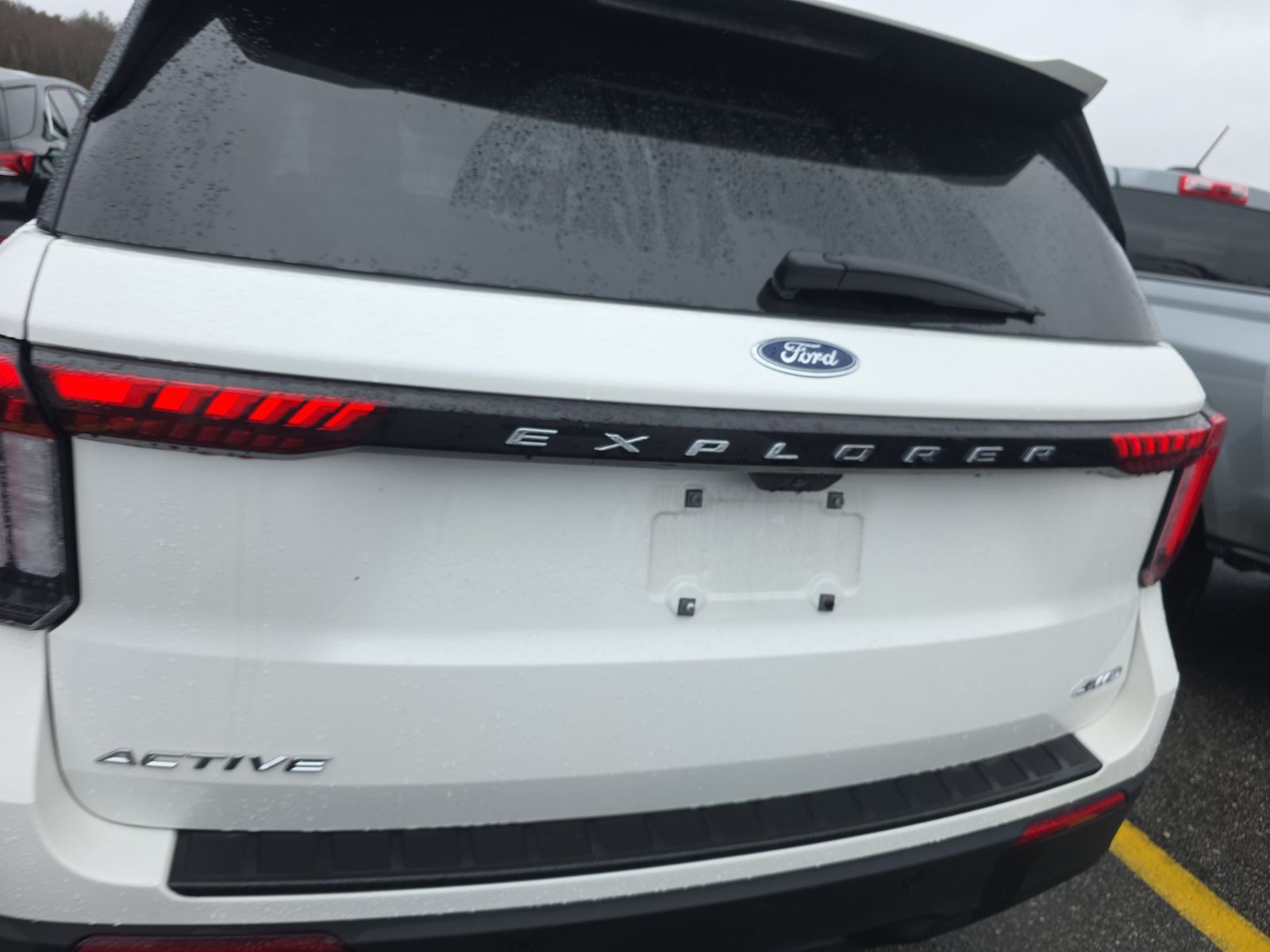 2025 Ford Explorer Active AWD