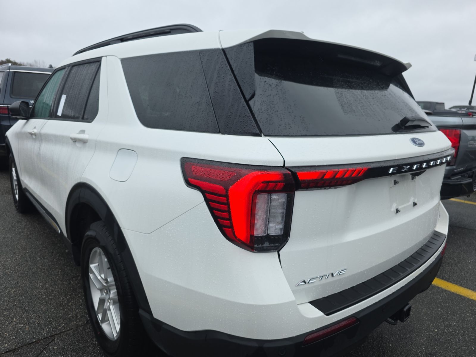 2025 Ford Explorer Active AWD