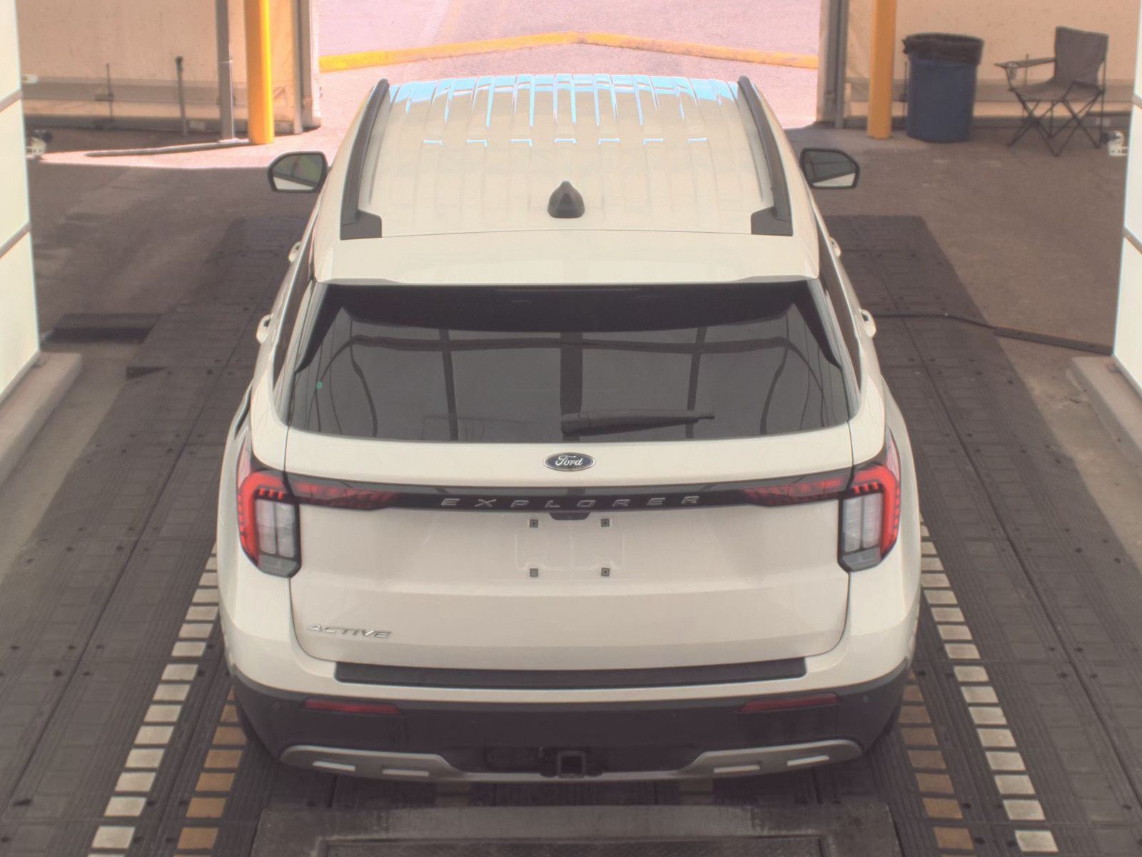 2025 Ford Explorer Active RWD