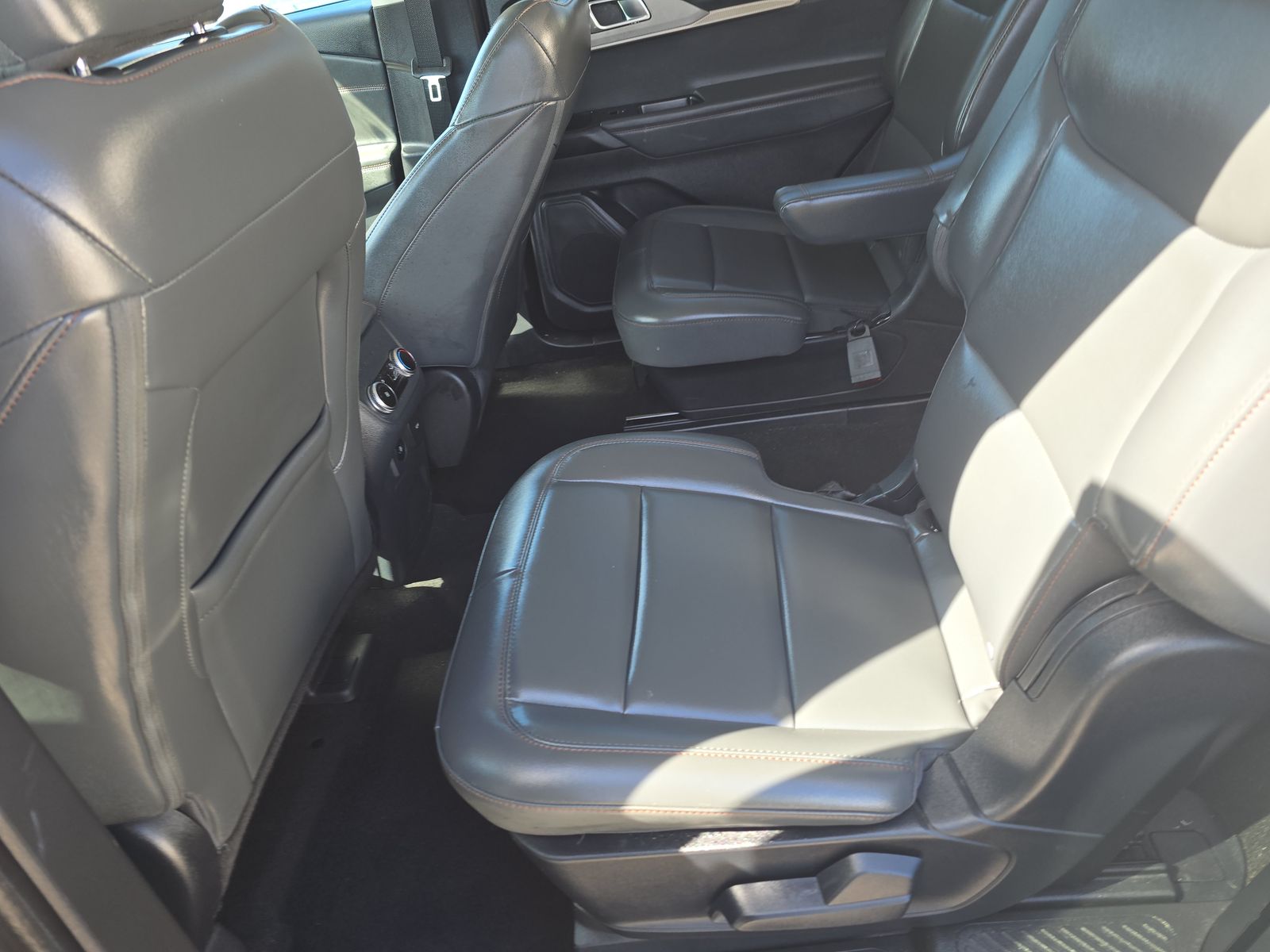 2025 Ford Explorer Active RWD