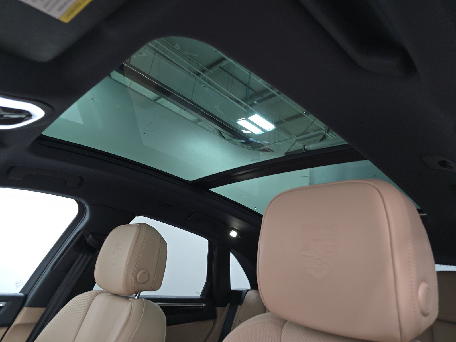 2023 Porsche Macan Base AWD