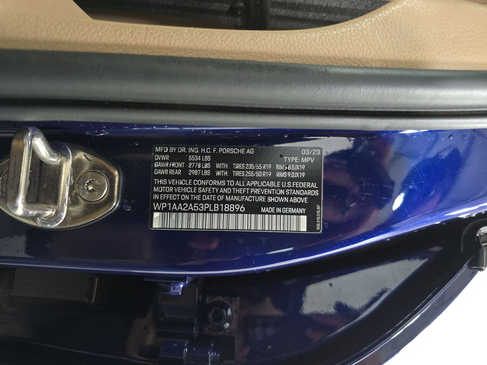 2023 Porsche Macan Base AWD