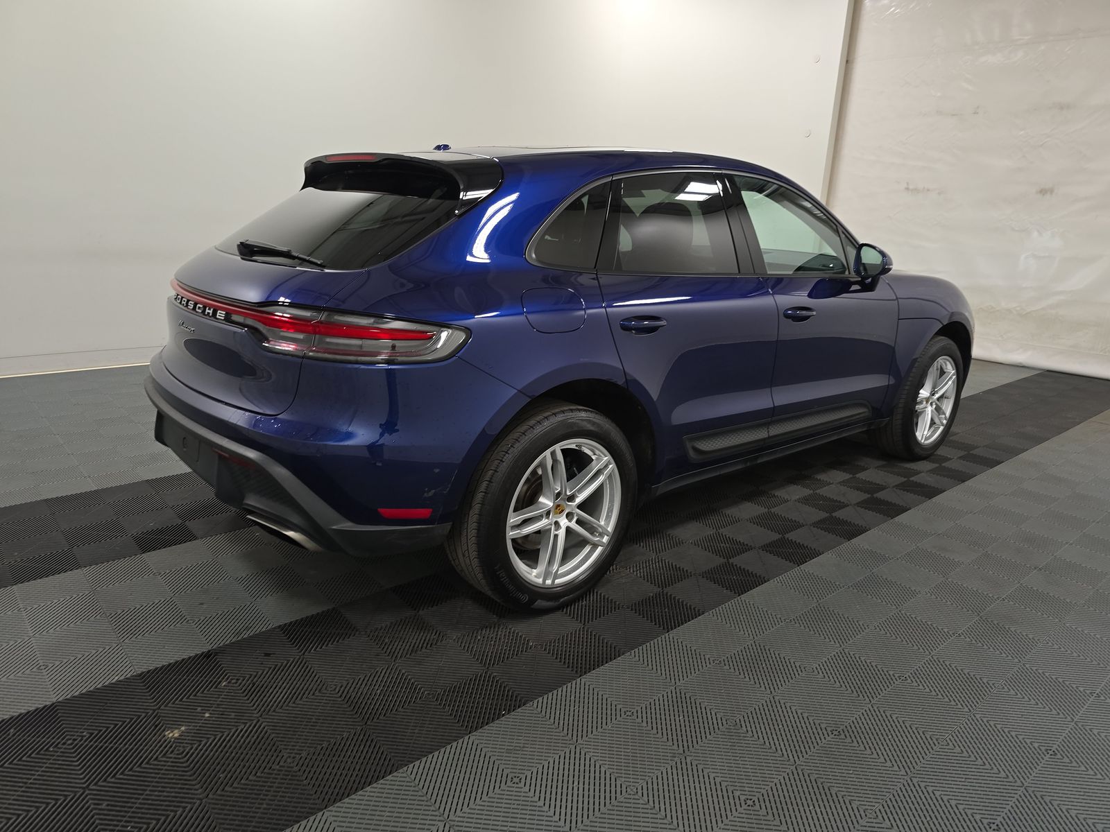 2023 Porsche Macan Base AWD