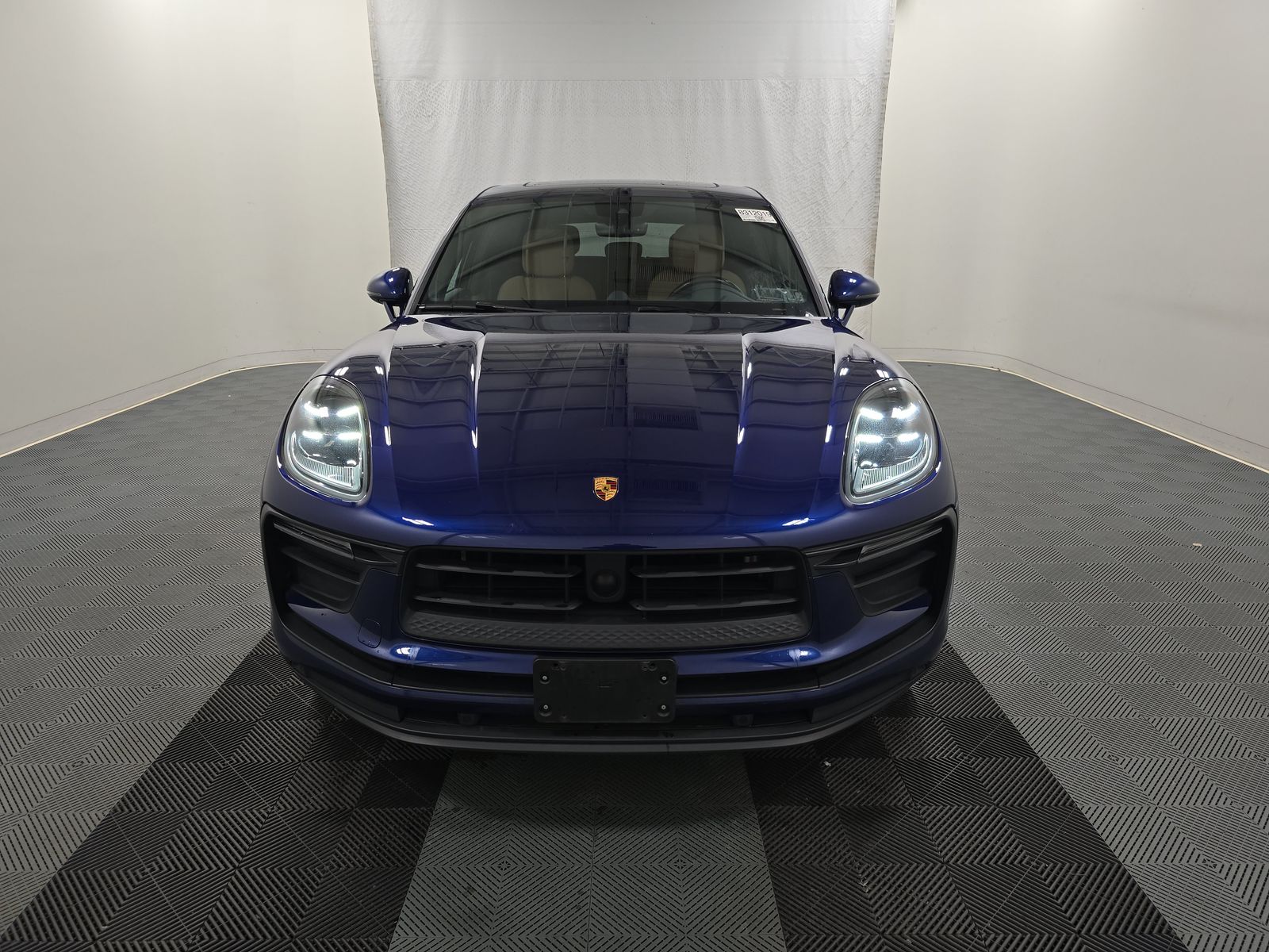 2023 Porsche Macan Base AWD