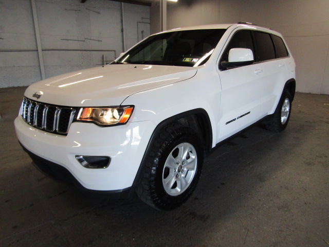 JEEP LAREDO - 1