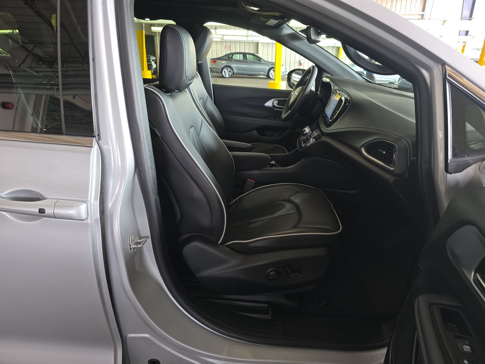 2026 Chrysler Pacifica Limited AWD