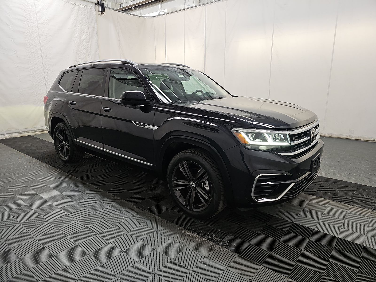 2022 Volkswagen Atlas 3.6L SEL R-Line AWD