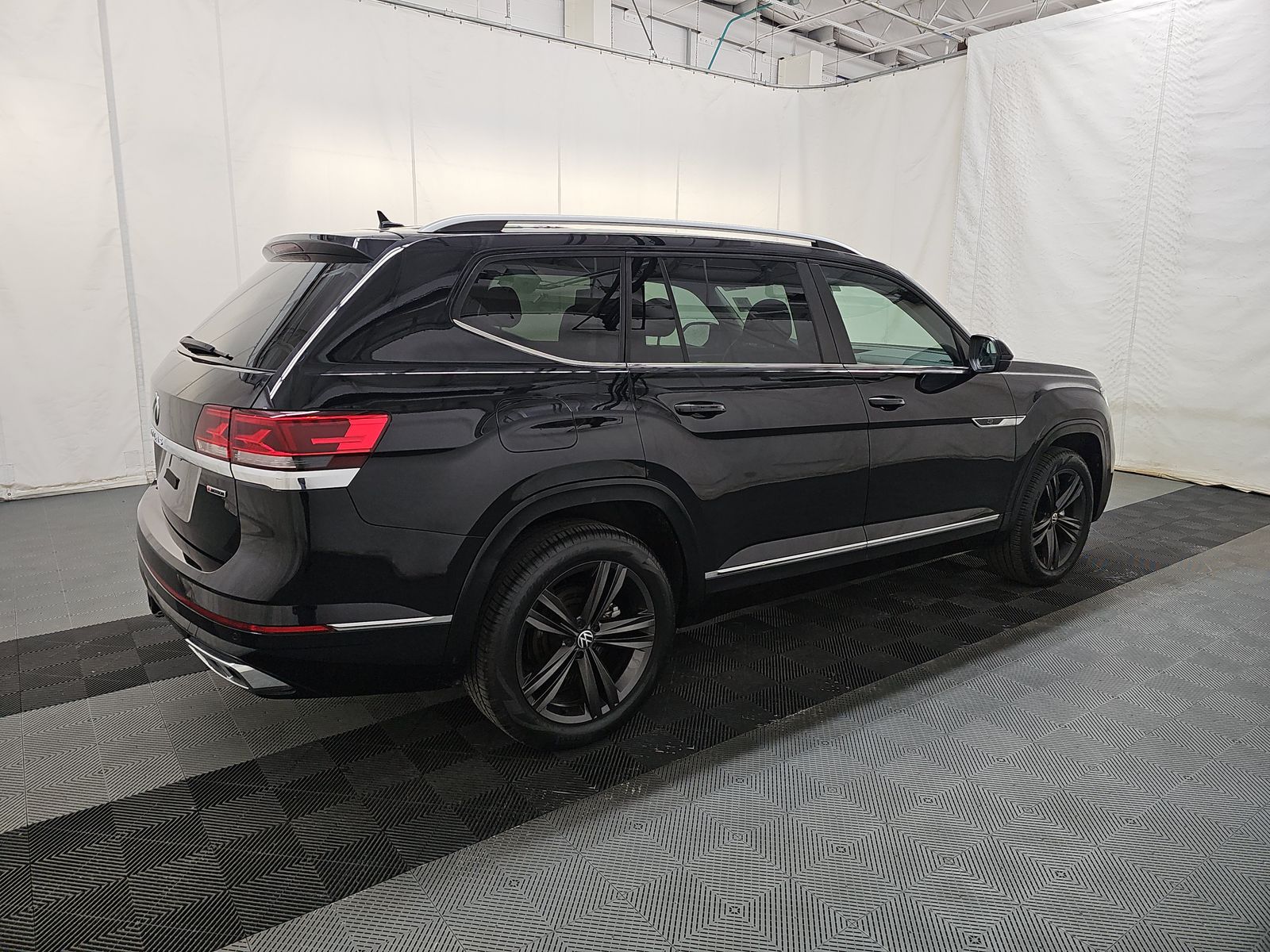 2022 Volkswagen Atlas 3.6L SEL R-Line AWD