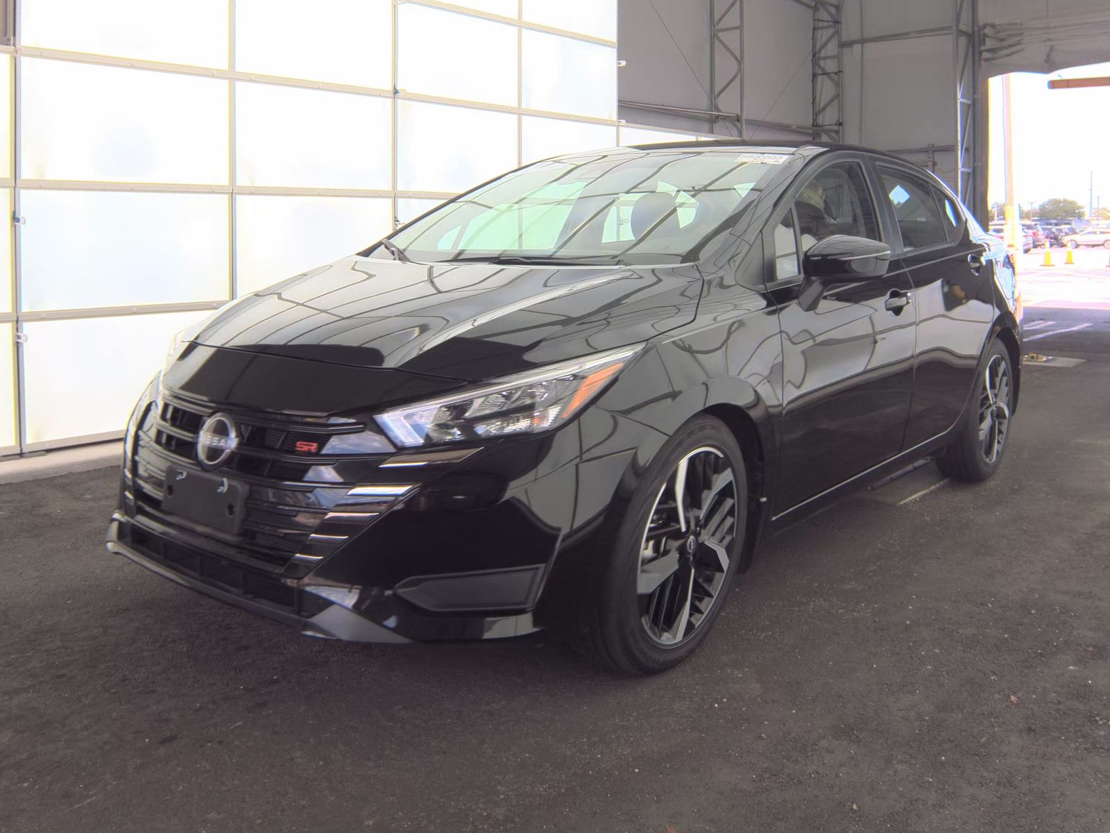 NISSAN VERSA - 1