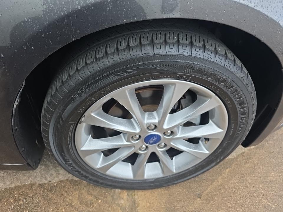 FORD FUSION - 10