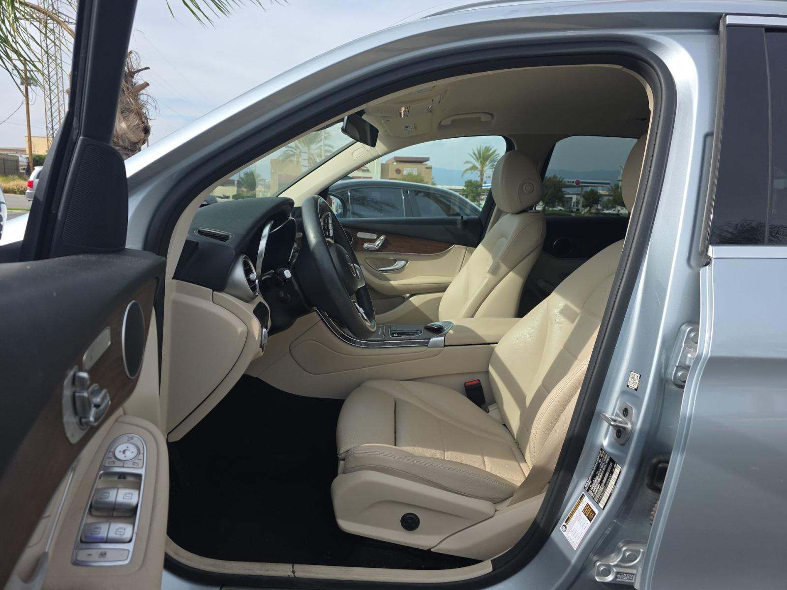 2022 Mercedes-Benz GLC GLC 300 RWD