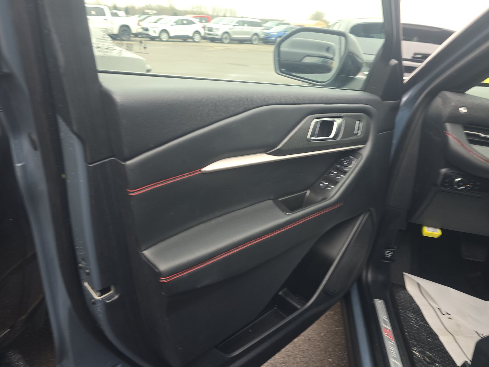 2025 Ford Explorer ST-Line AWD