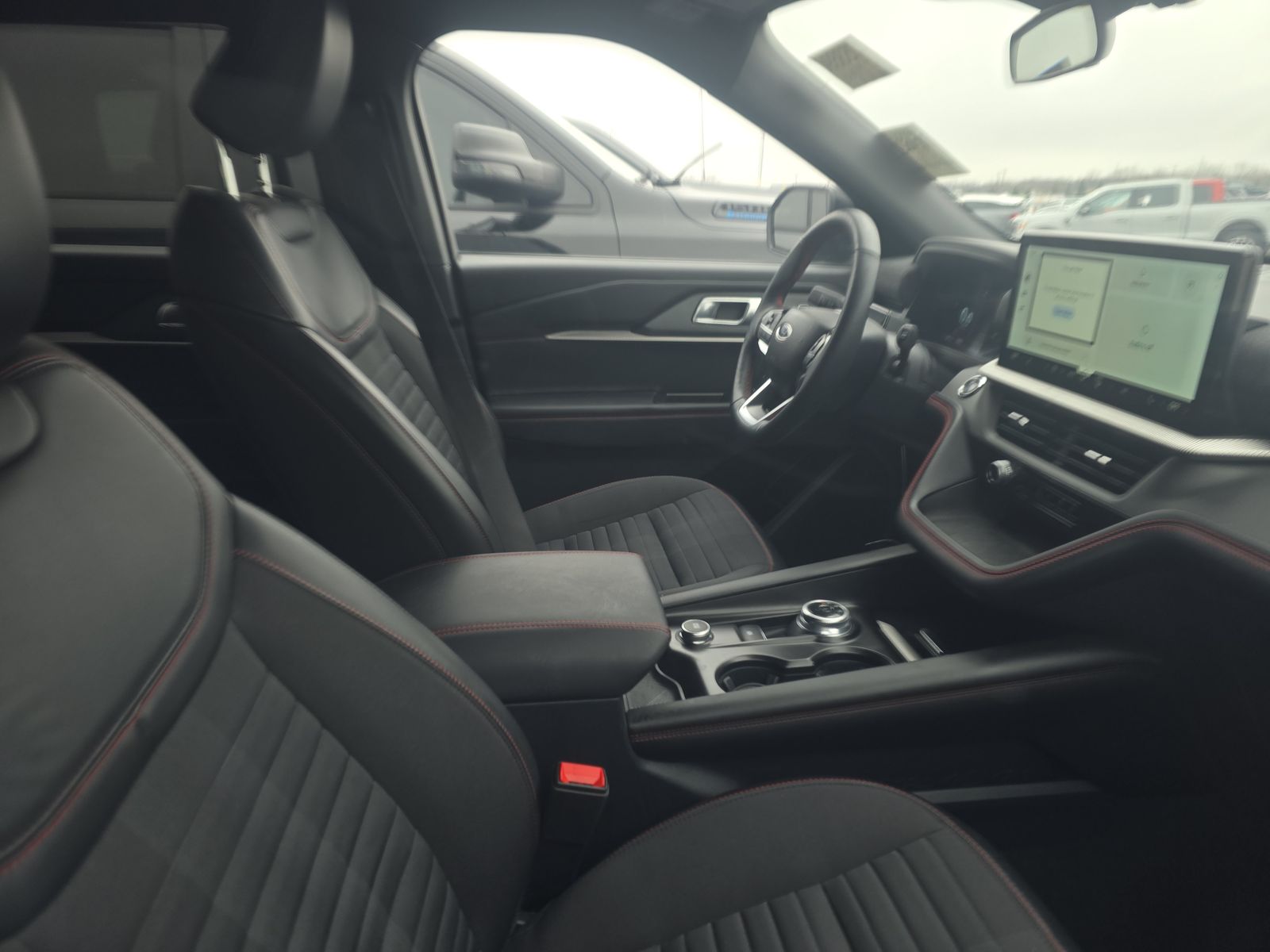 2025 Ford Explorer ST-Line AWD