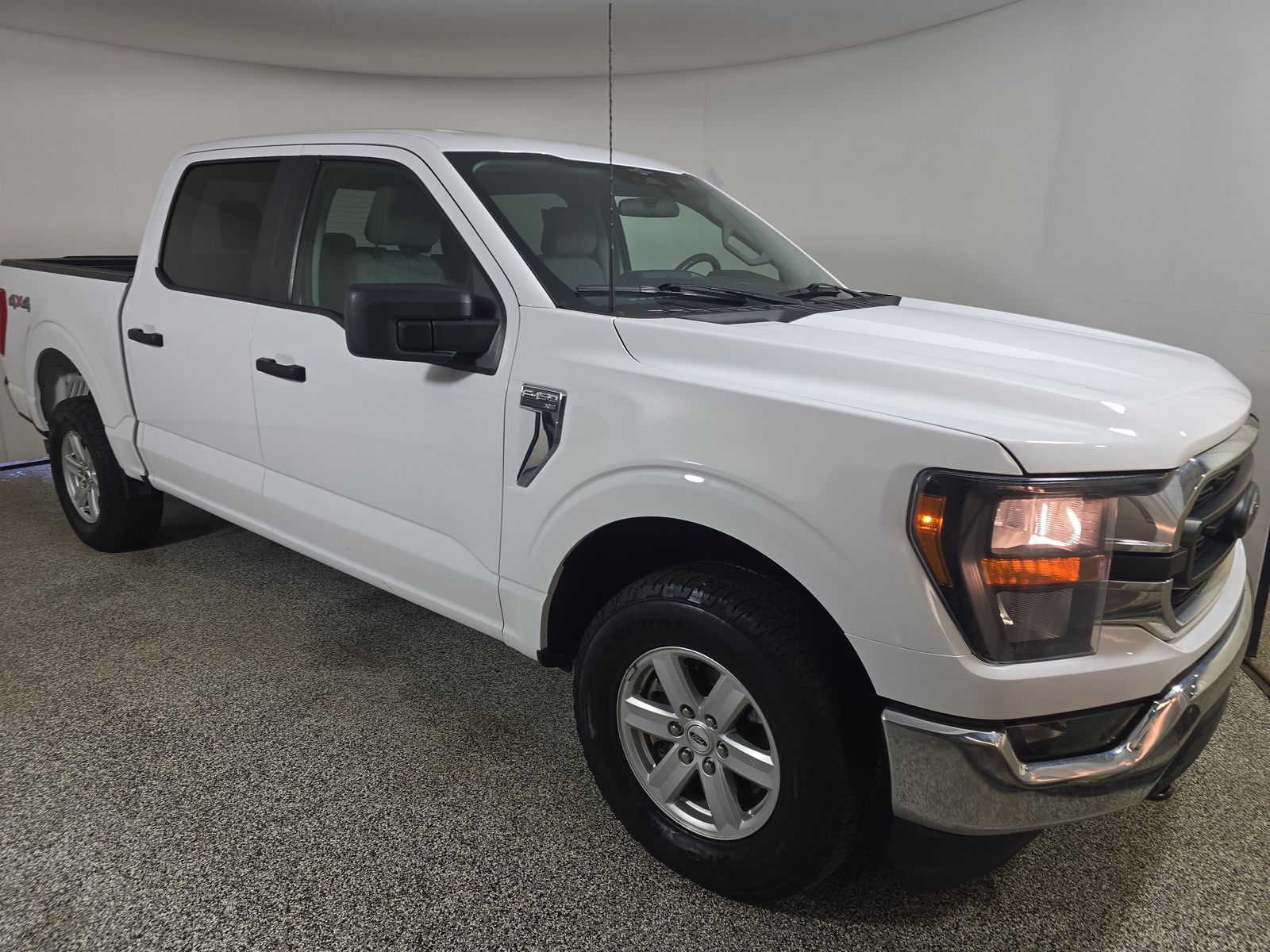 2023 Ford F-150 XLT AWD