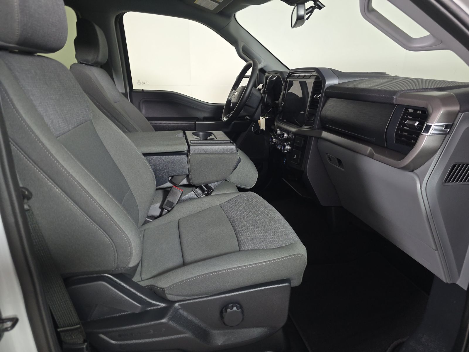 2024 Ford F-150 XLT AWD