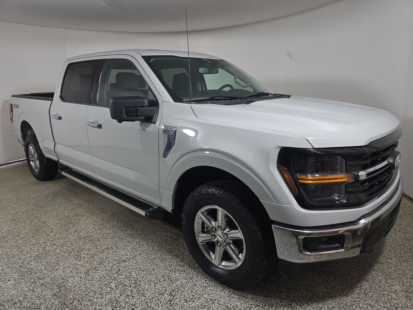 2024 Ford F-150 XLT AWD