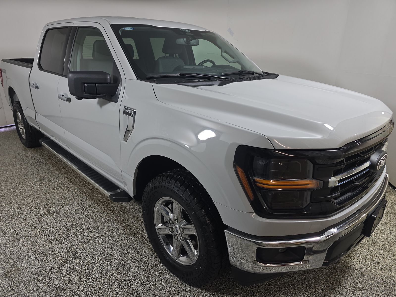 2024 Ford F-150 XLT AWD