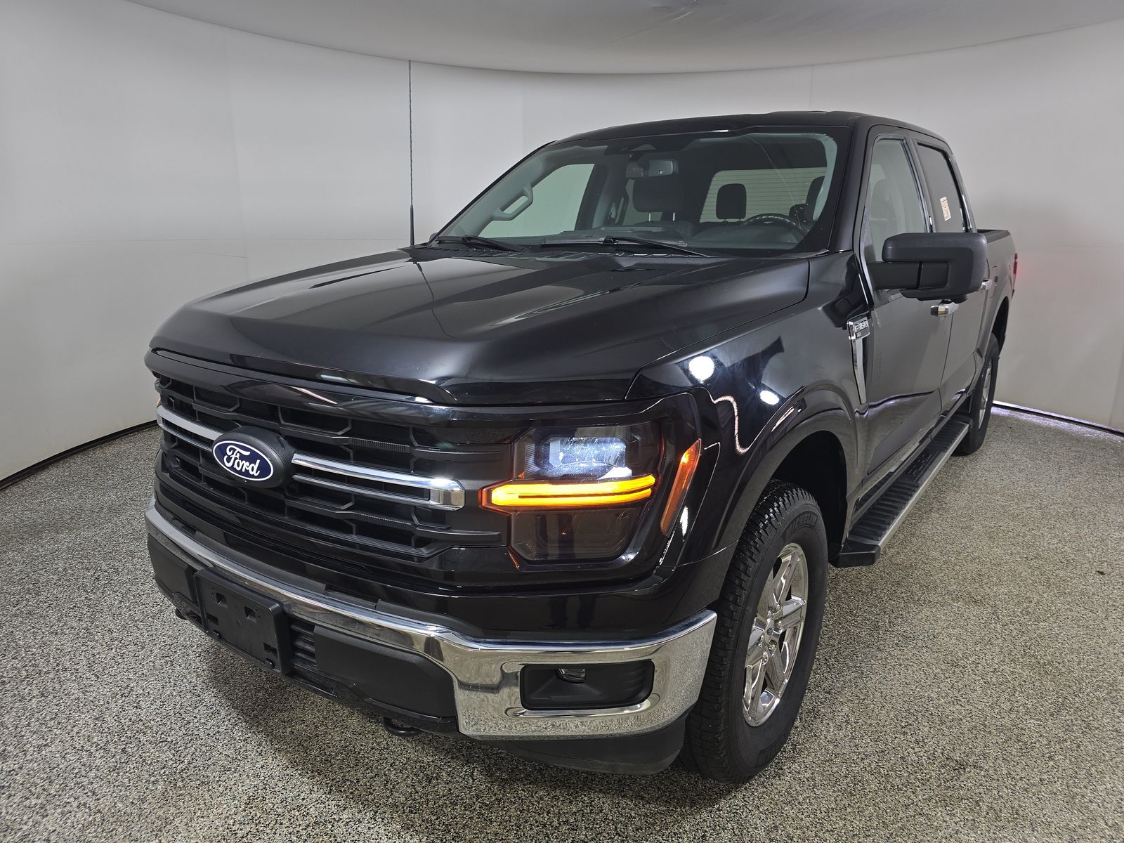 2024 Ford F-150 XLT AWD