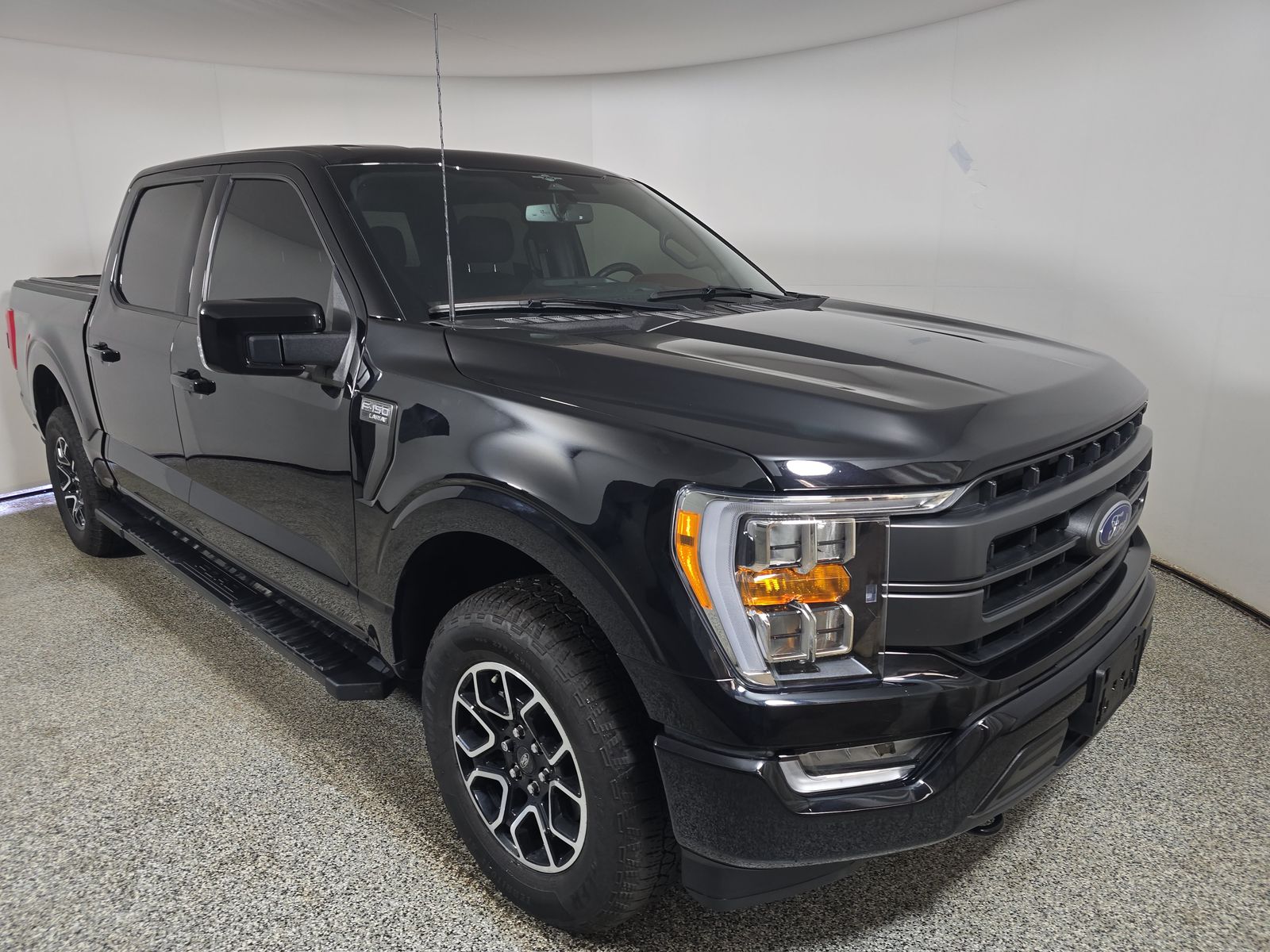 2023 Ford F-150 Lariat AWD