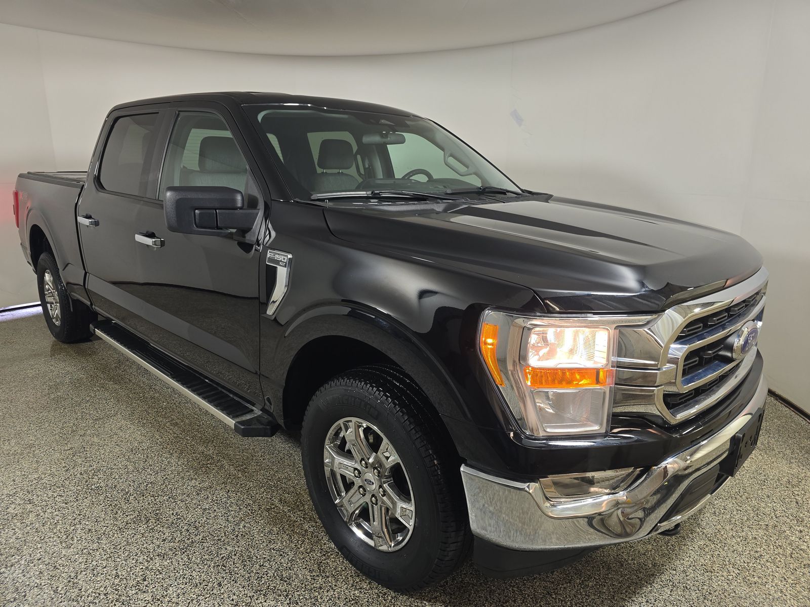 2023 Ford F-150 XLT AWD