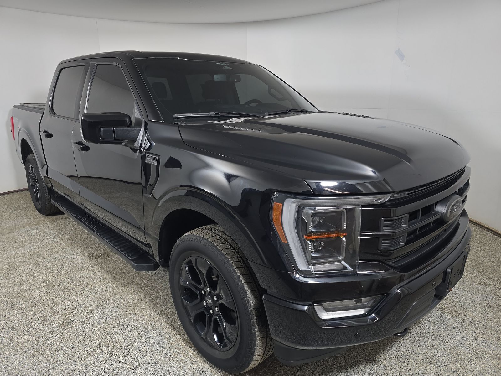 2023 Ford F-150 Lariat AWD