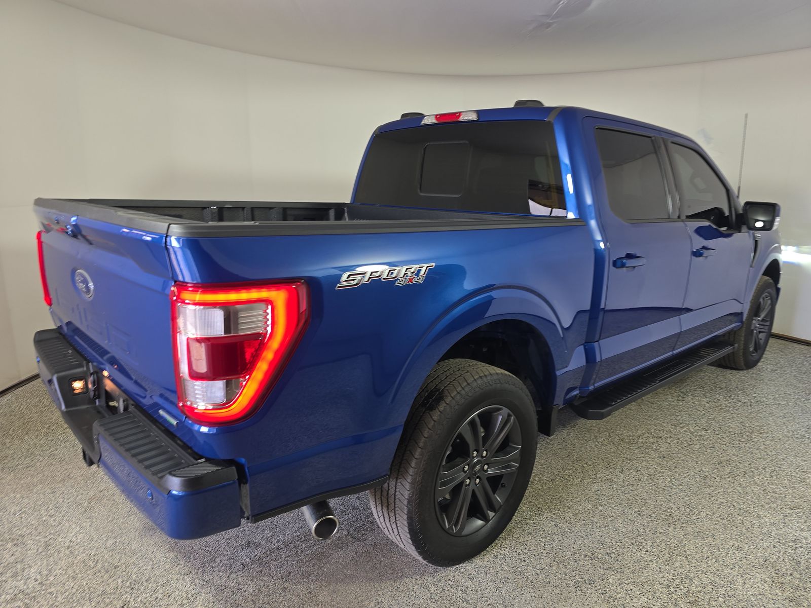 2023 Ford F-150 Lariat AWD