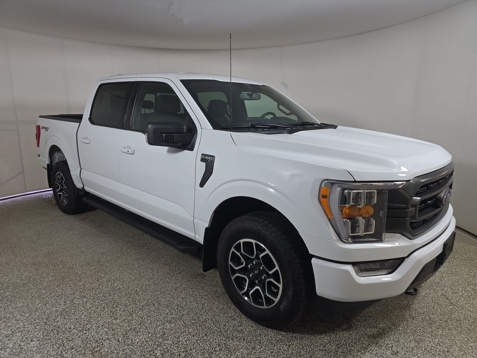 2023 Ford F-150 XLT AWD