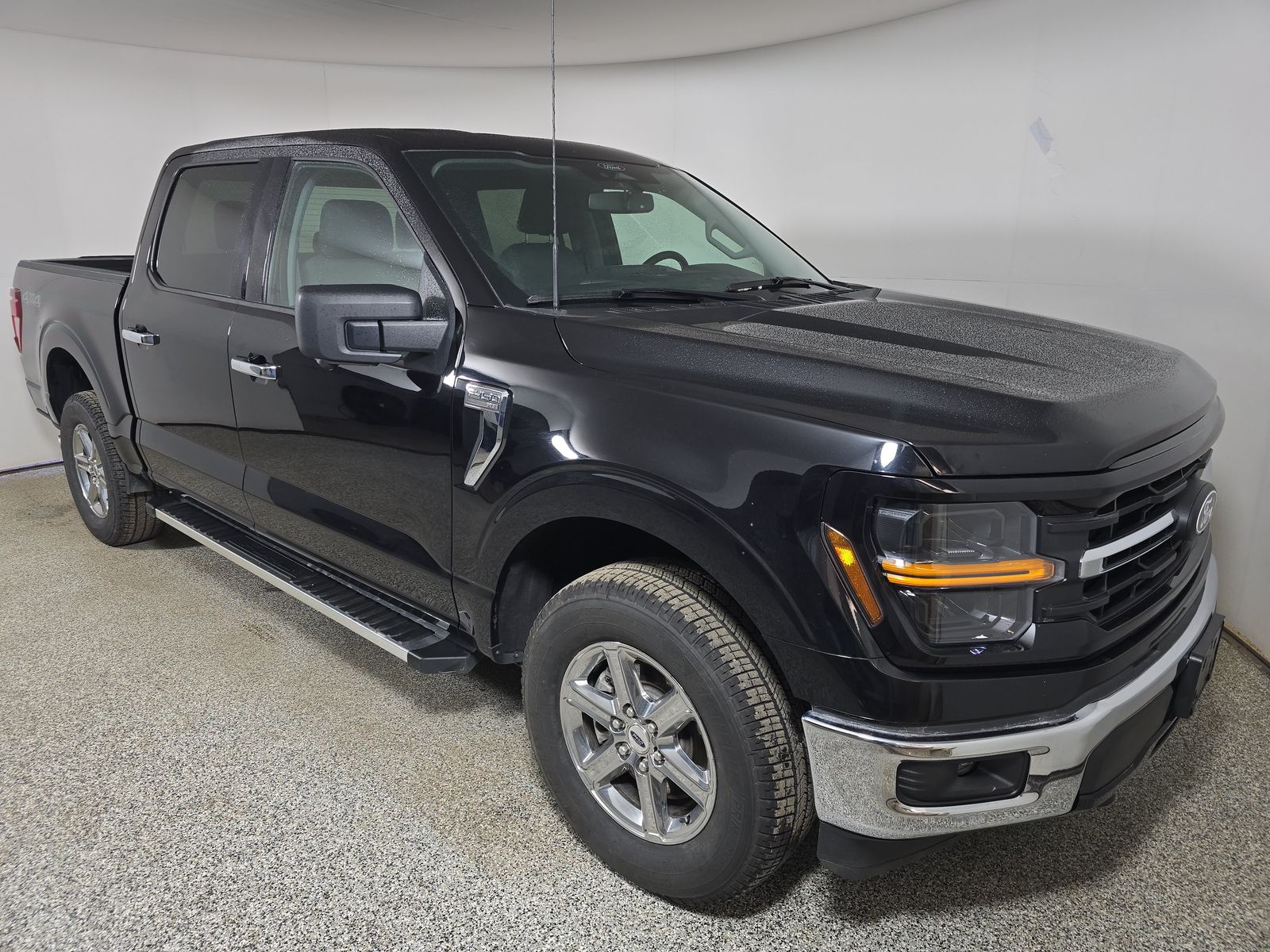 2024 Ford F-150 XLT AWD