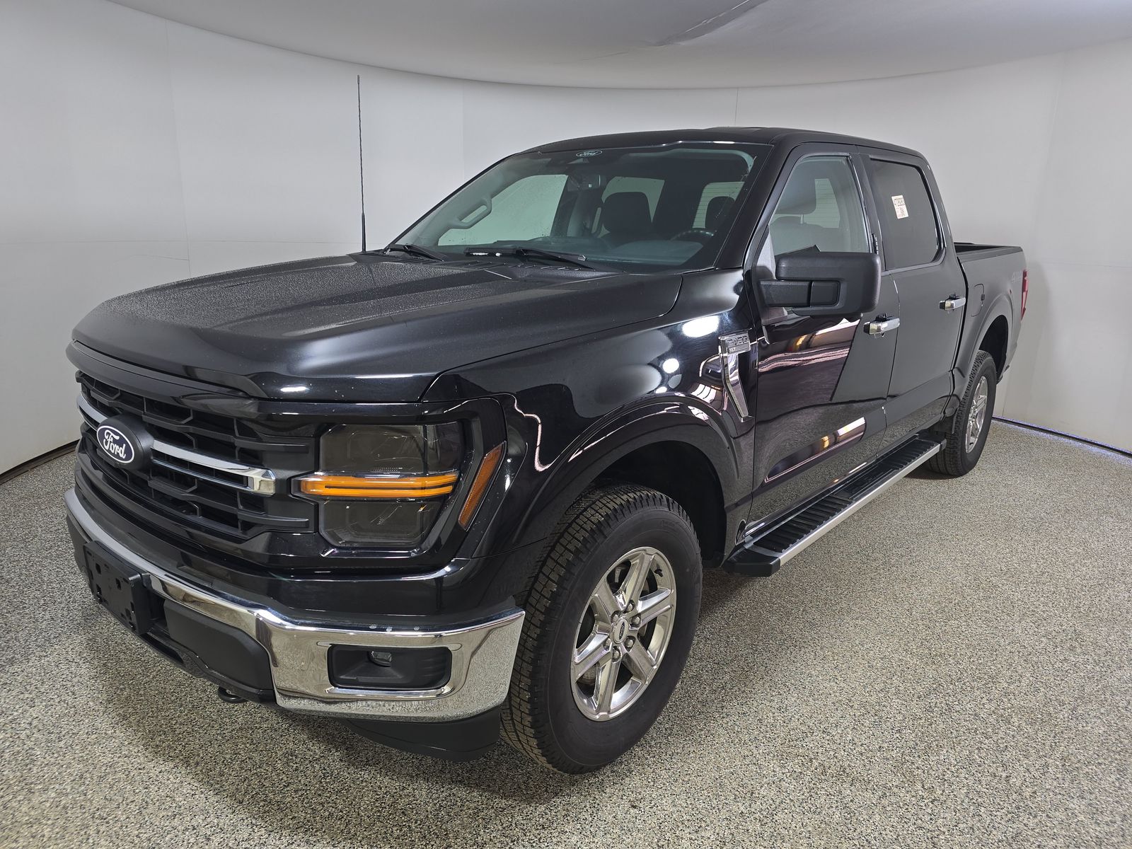 2024 Ford F-150 XLT AWD