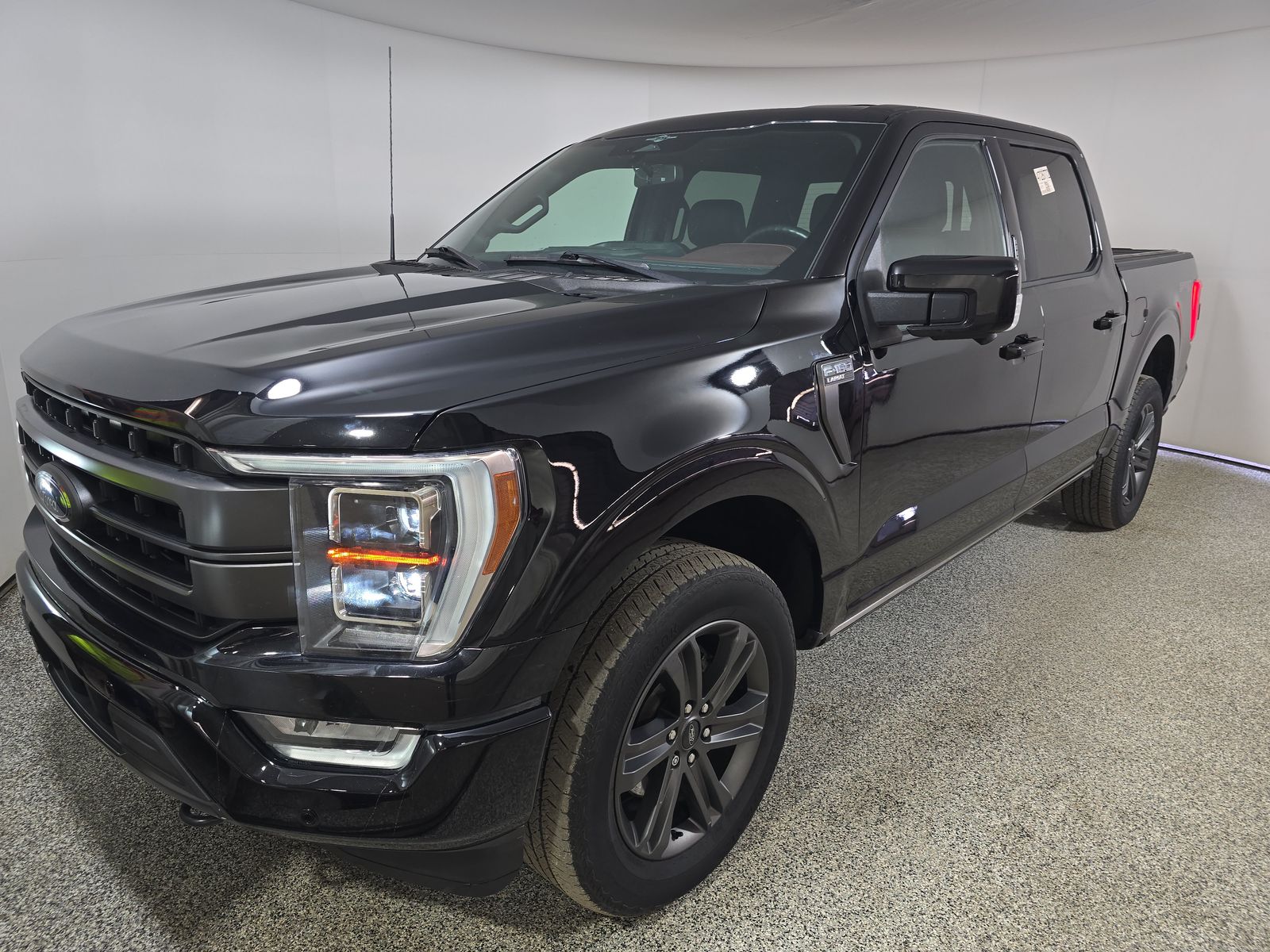 2023 Ford F-150 Lariat AWD