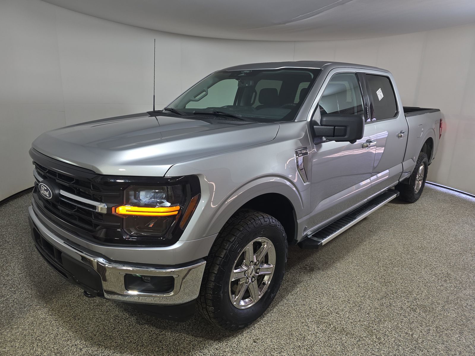 2024 Ford F-150 XLT AWD