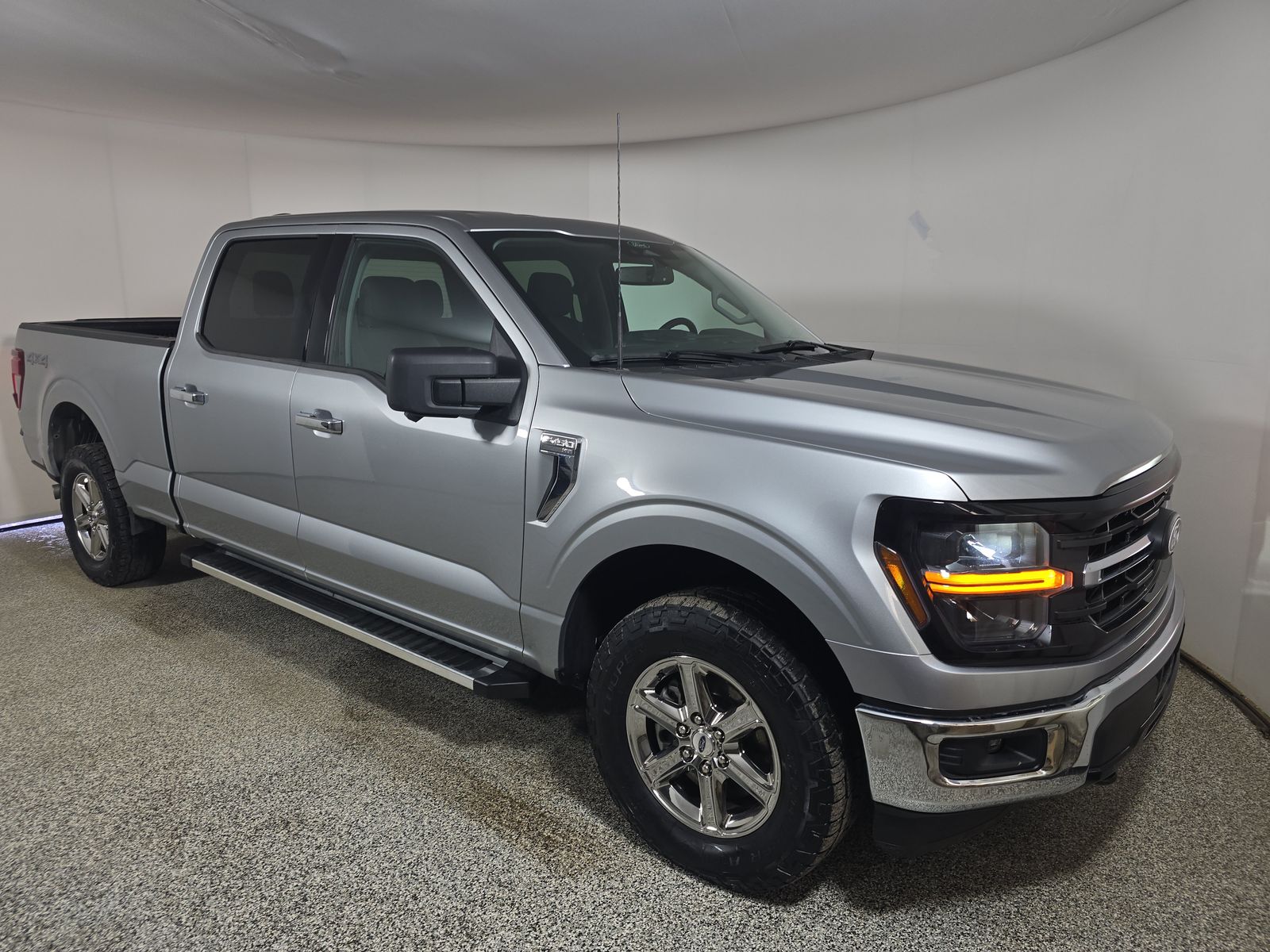 2024 Ford F-150 XLT AWD