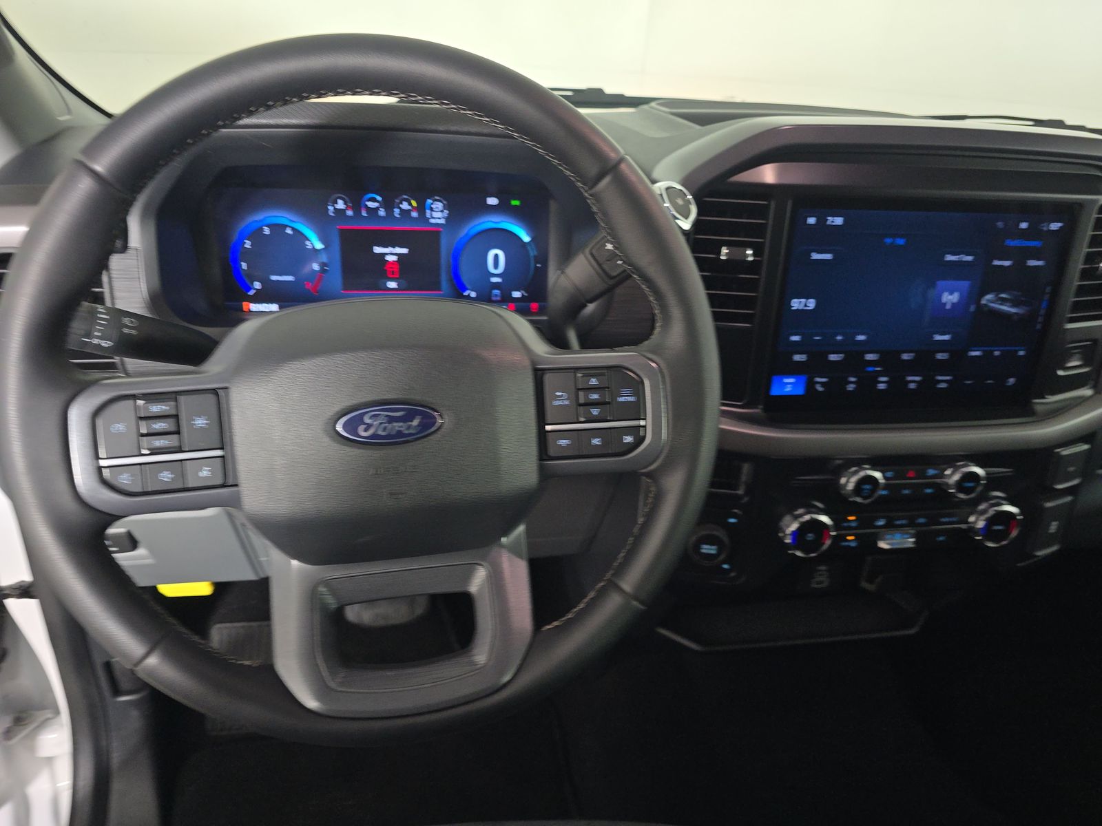 2025 Ford F-150 XLT AWD